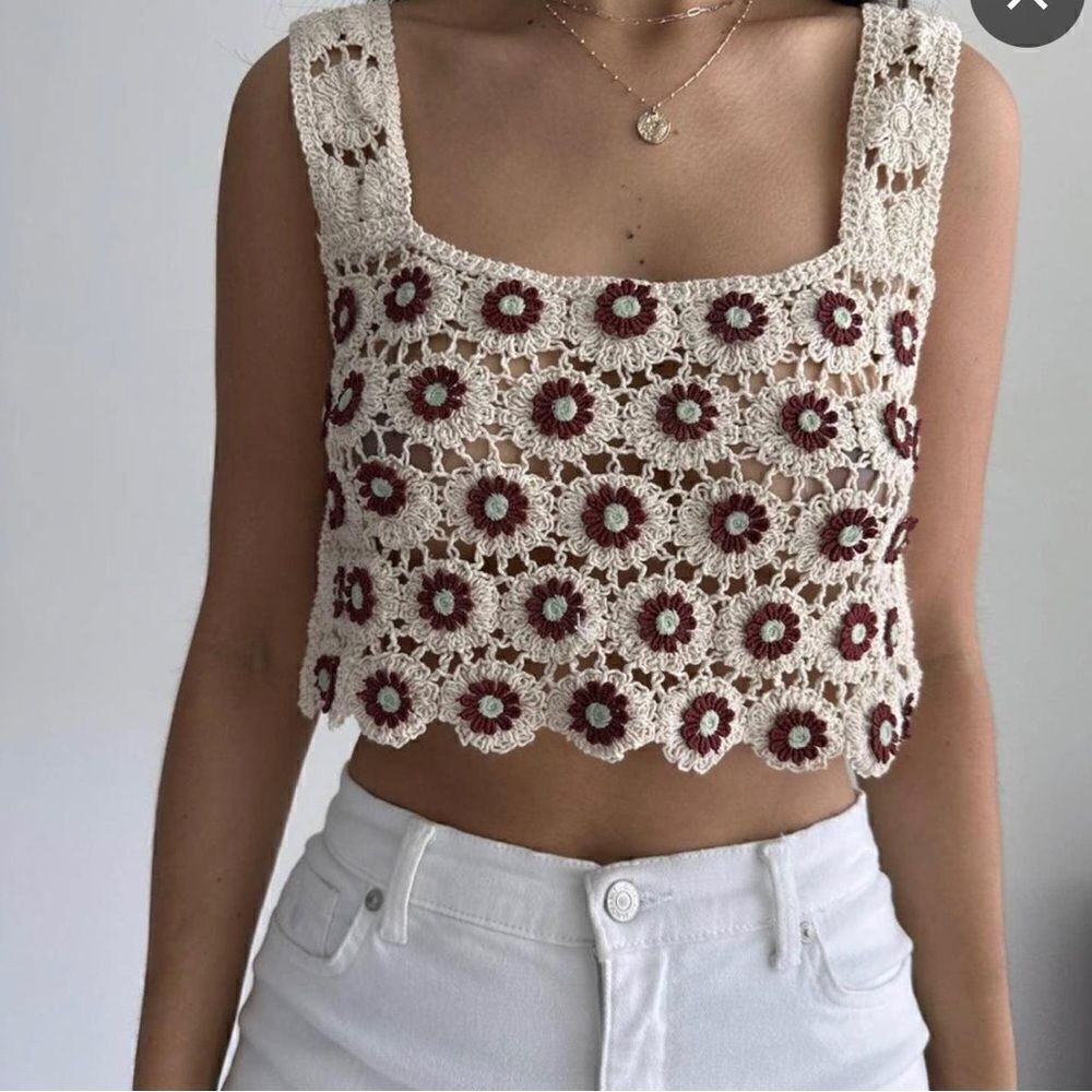 - Love J crochet flowered cropped top. Size Sm